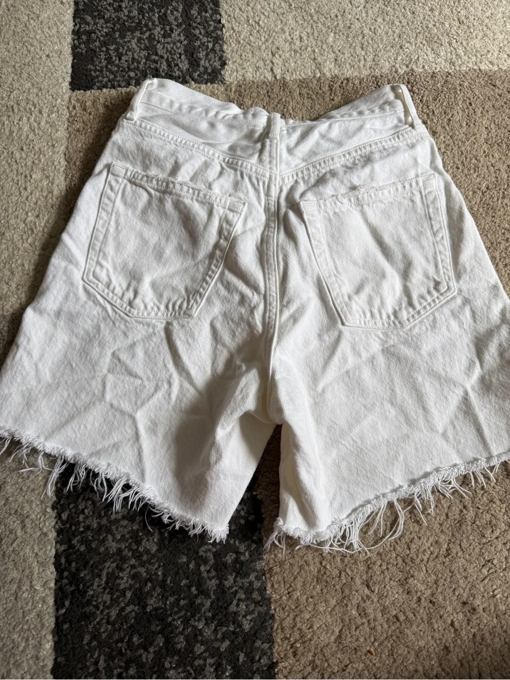 AGOLDE Stella White High-Waist Frayed Hem Women’s Hidden Button Fly Shorts- 23 - Picture 13 of 14